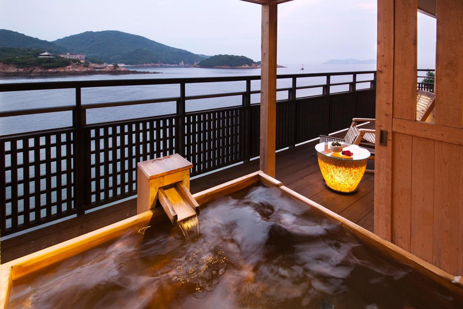 Migiwatei Ochi Kochi Hotel Tomo Exterior foto