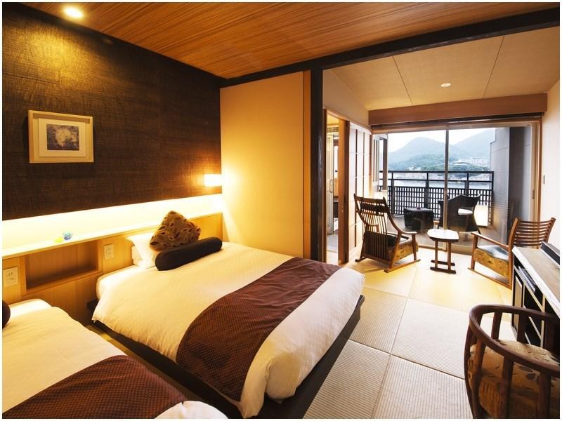 Migiwatei Ochi Kochi Hotel Tomo Exterior foto