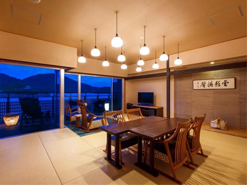 Migiwatei Ochi Kochi Hotel Tomo Exterior foto